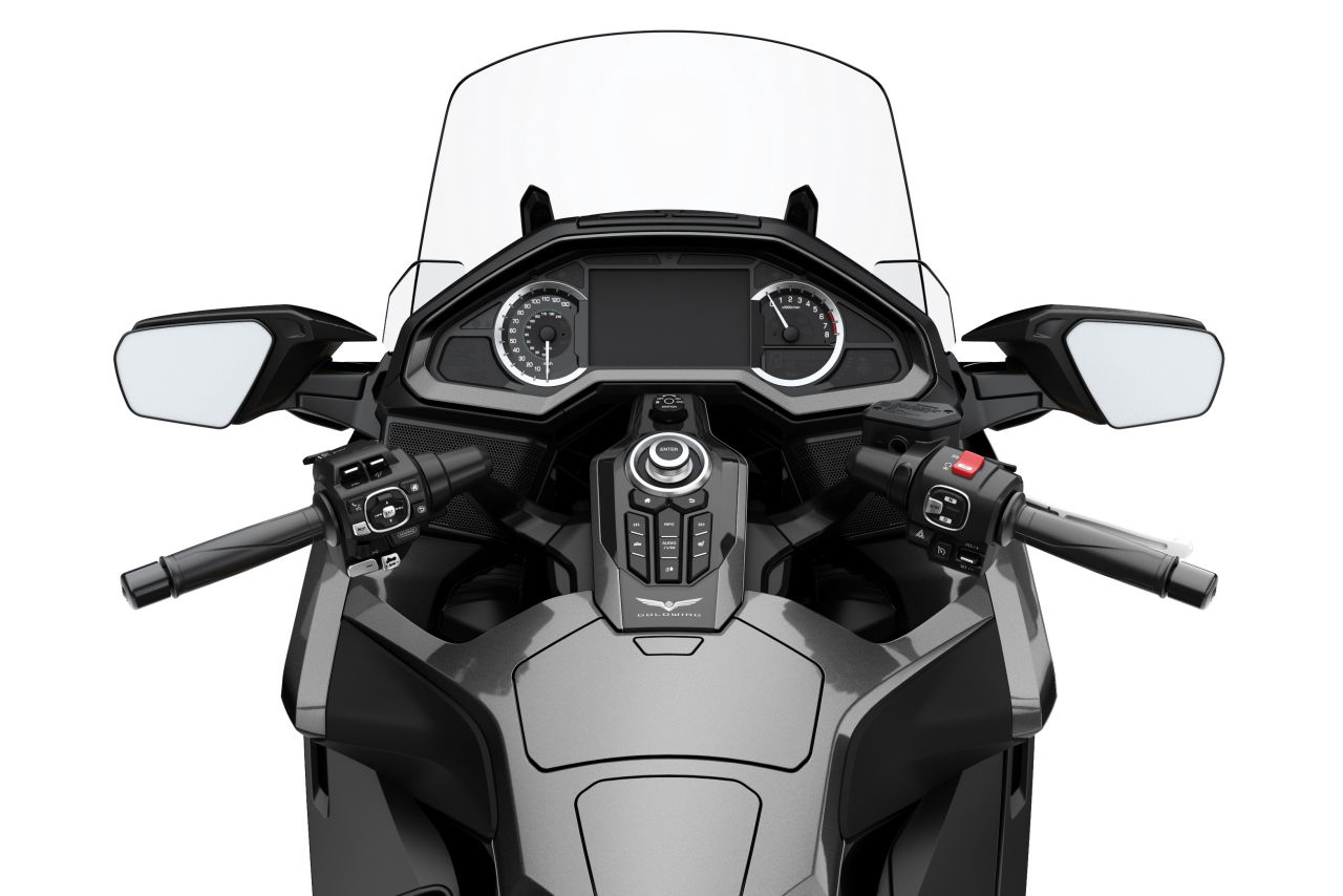 画像2: Gold Wing Tour Automatic DCT: Gray Metallic