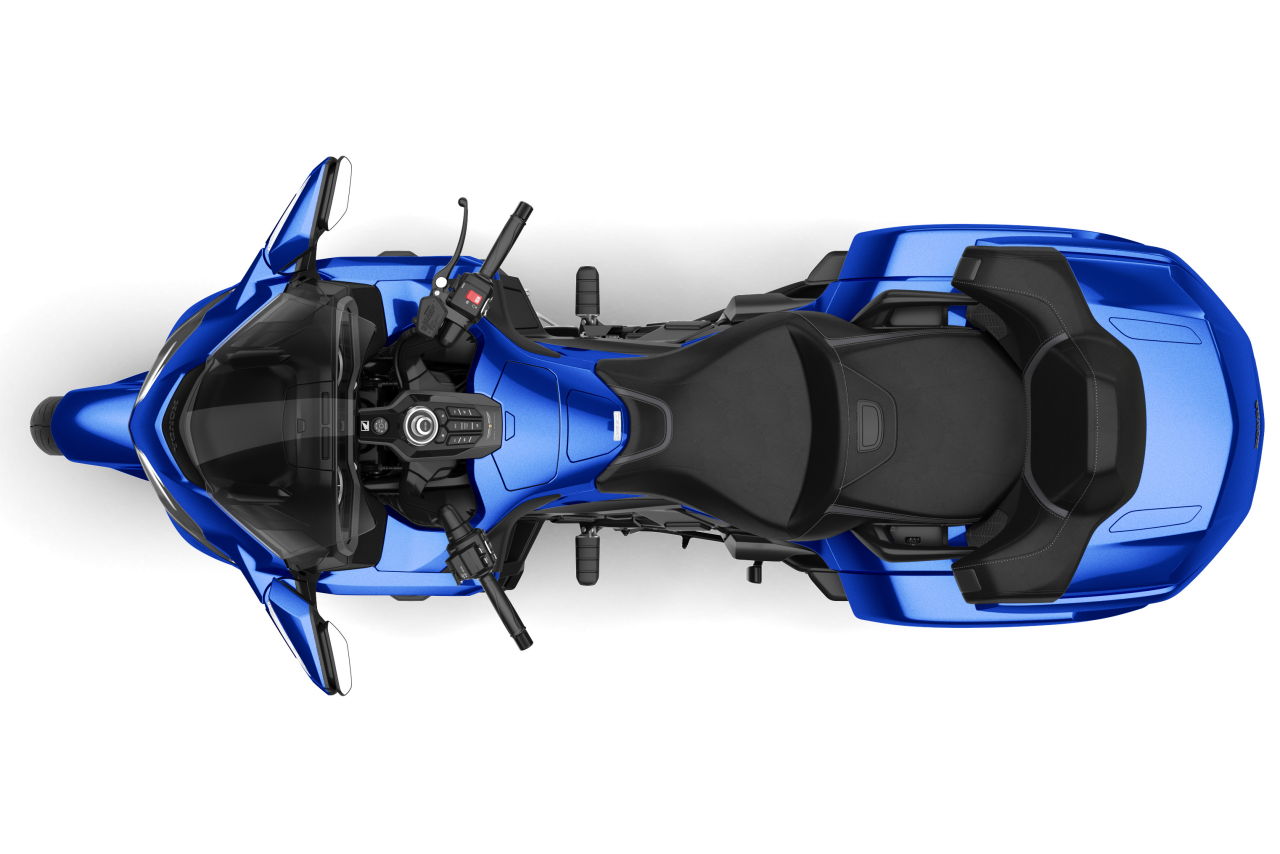 画像1: Gold Wing Tour Automatic DCT: Ignition Blue