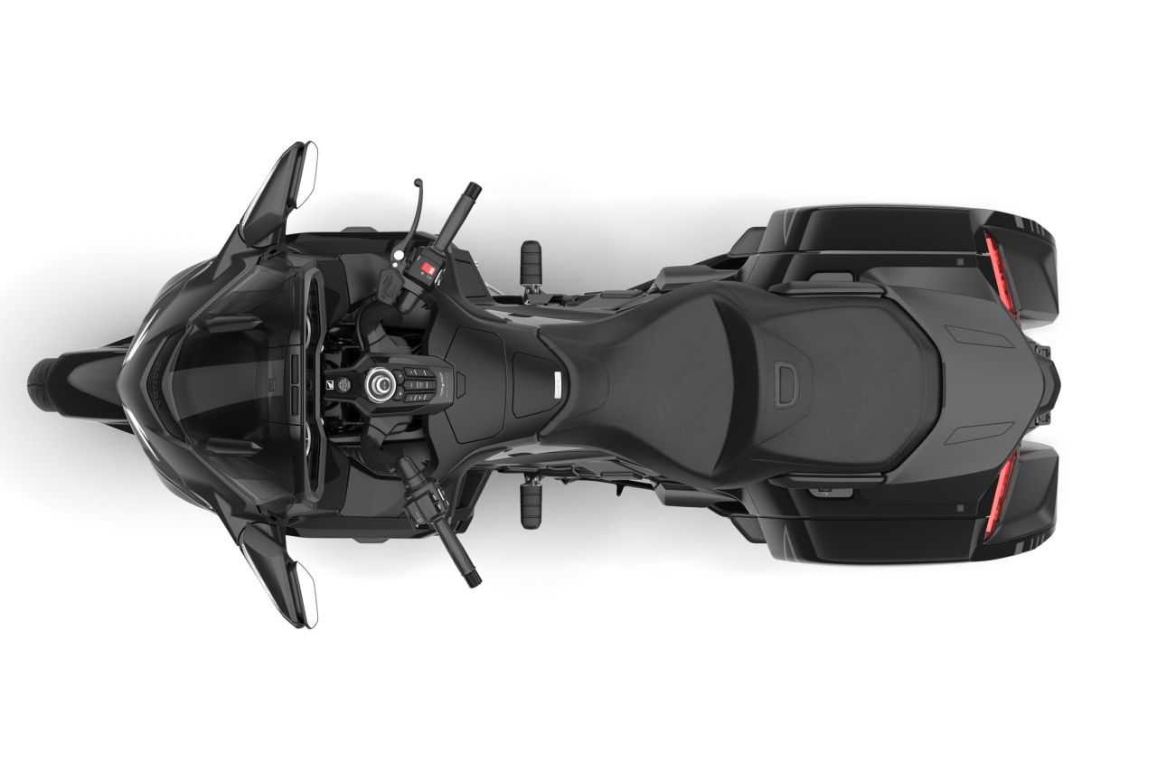 画像1: Gold Wing Automatic DCT: Metallic Black