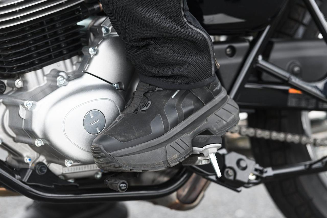 画像: 【JAPAN RIDERS 知恵袋】停車時にはギアを入れておく習慣を - webオートバイ