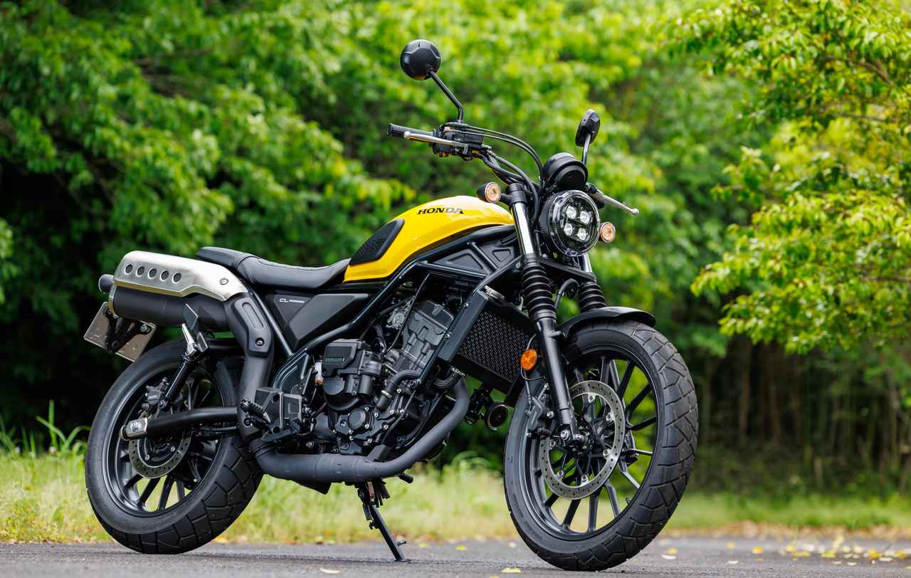 画像: HONDA CL250/E-Clutch 2026年モデル 総排気量:249cc エンジン形式:水冷4ストDOHC2バルブ単気筒 シート高:790mm 車両重量:172/175kg 価格:64万9000円/70万4000円 発売:2025年10月24日(金)