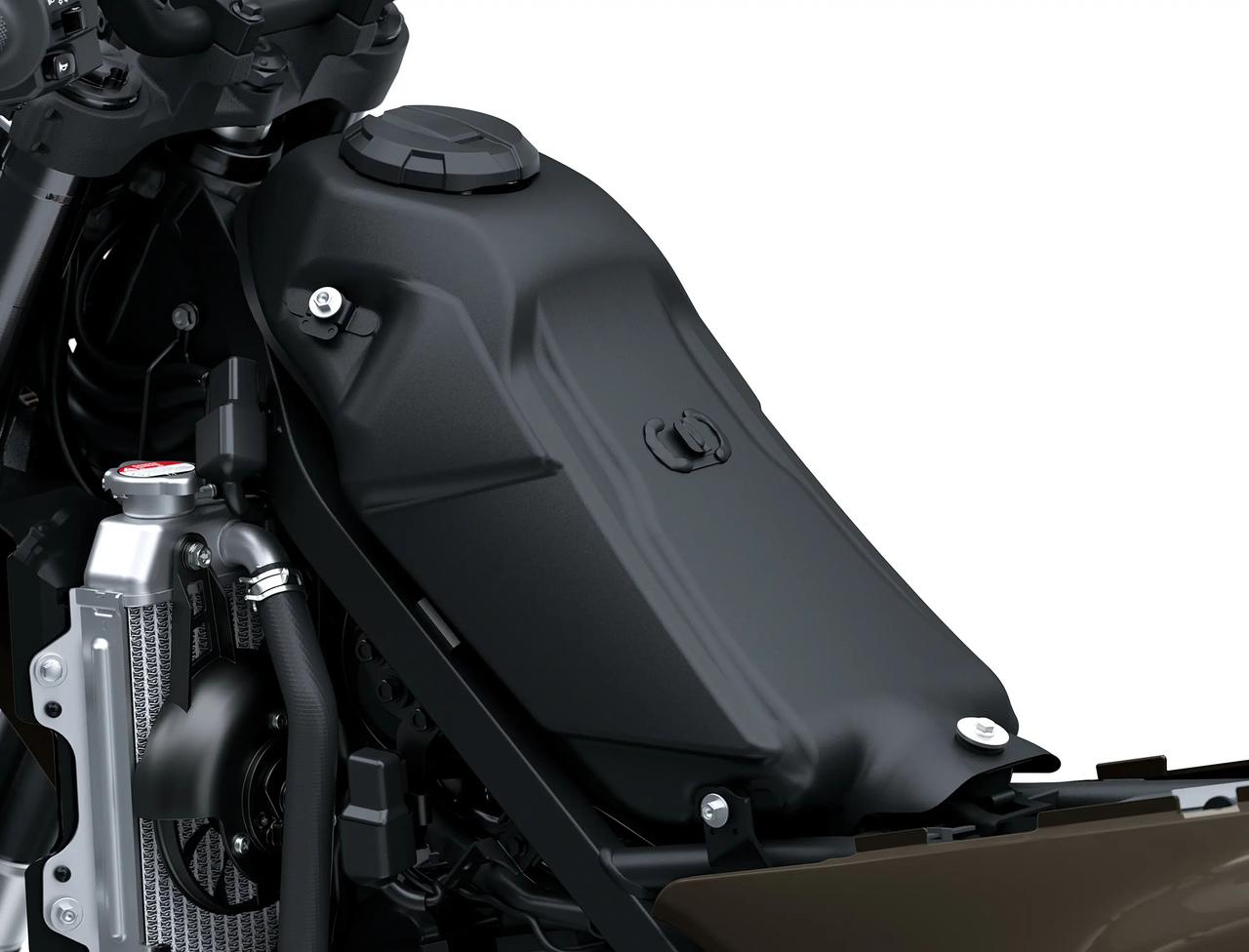 画像27: 「え、新作DFとまとめて日本でも売るの?!」カワサキ「KLX300」シリーズ、最高出力向上した北米2027年モデルが登場！