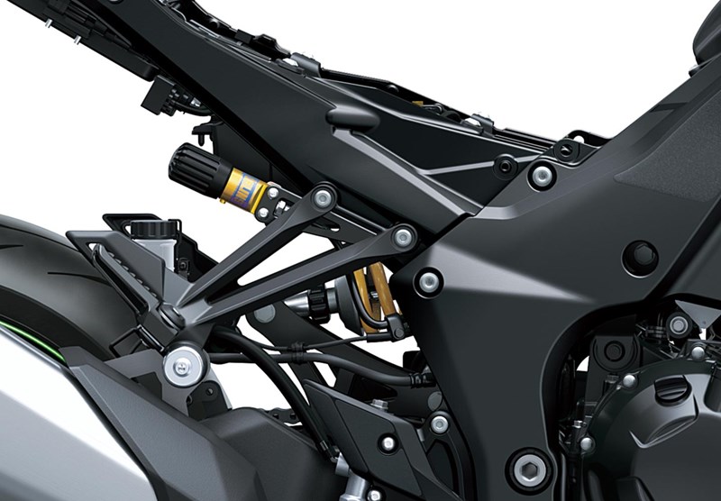 画像7: カワサキ「Z1100/Z1100 SE」2027年モデル登場! SEはグラフィックを変更、11月14日発売