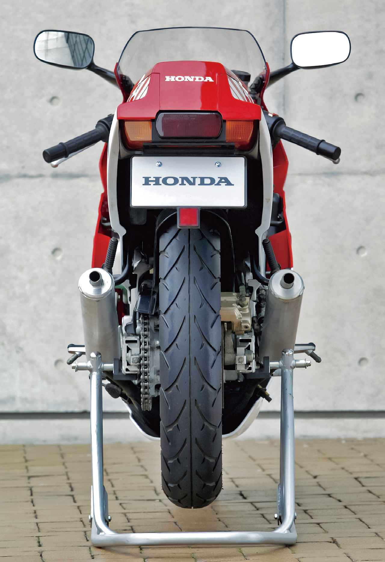 画像 : 4番目の画像 - 【写真39枚】ホンダ「NSR250R（MC16）」（1986）詳細解説 - webオートバイ