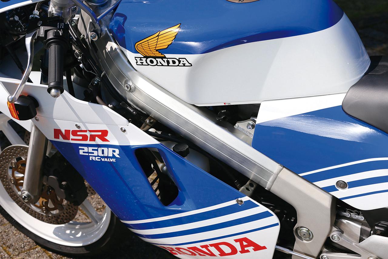 画像 : 10番目の画像 - 【写真16枚】ホンダ「NSR250R（MC18前期）」（1988）詳細解説【ホンダNSR伝】 - webオートバイ