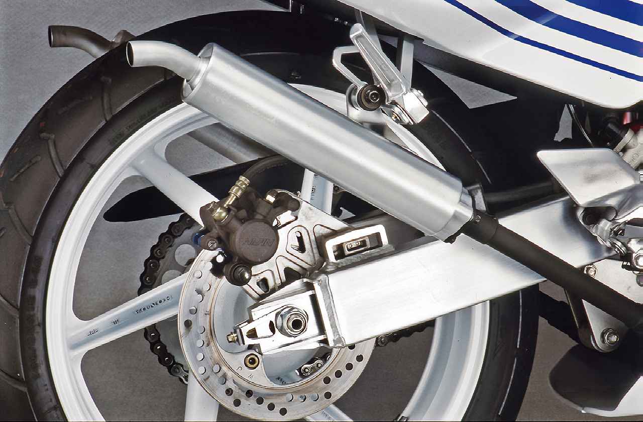 画像 : 14番目の画像 - 【写真16枚】ホンダ「NSR250R（MC18前期）」（1988）詳細解説【ホンダNSR伝】 - webオートバイ