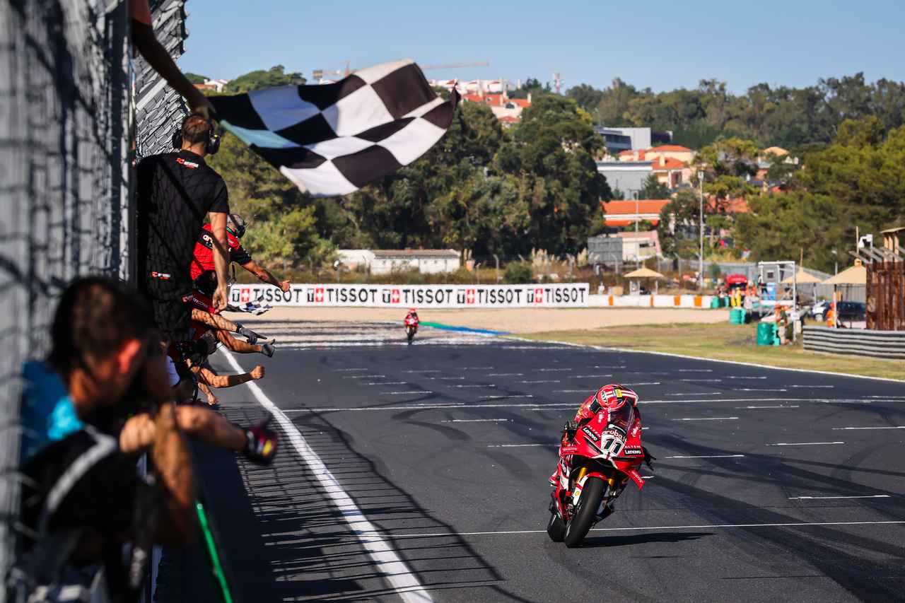 画像: 【2026 SBK 第11戦エストリルラウンド】ニッコロ・ブレガが異次元の3連勝!シーズン29勝&史上最多ポイントの歴史的新記録を樹立 - webオートバイ