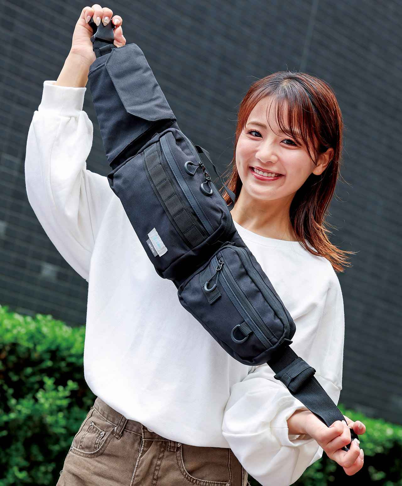 画像: 3気室構造とすることで収納物が多いときでも腰回りにフィットする。ウエスト幅700mmから1300mmまでに対応する。