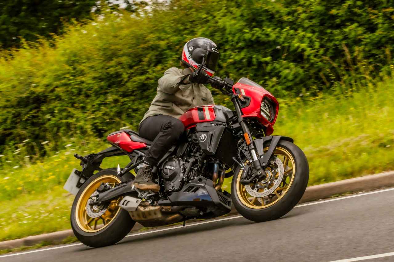 画像4: 「クルコンどうなった？」英国でスズキ「GSX-8TT」2027年型が正式発表！ 新色は赤×ゴールドのキャンディカラー【海外】