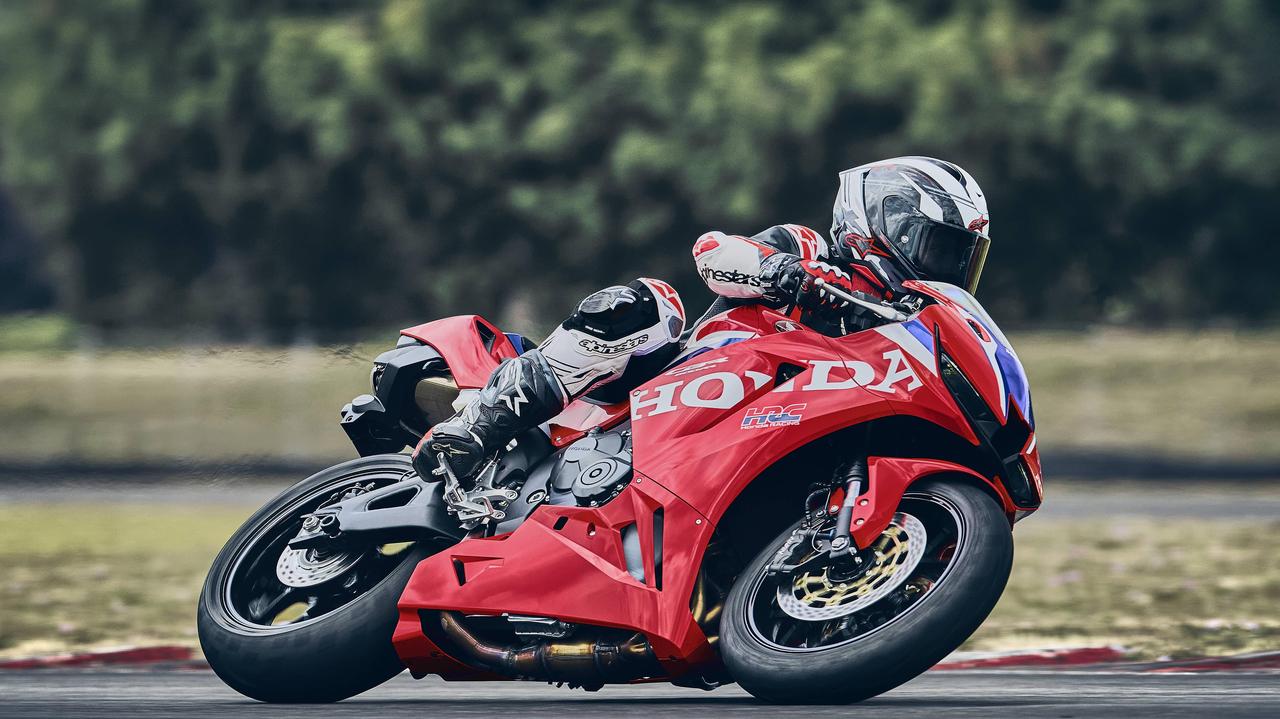 画像: ホンダ「CBR600RR」2027年モデル欧州で発表！ フロントマスク刷新＆3種類のABSモード採用、ブレーキも進化 - webオートバイ