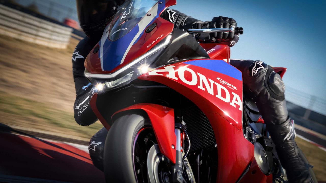 画像: ホンダ「CBR500R FOUR」欧州仕様発表! 中国仕様との違いは? 2027年モデルはMotoGPカラーで一層スポーティに! - webオートバイ