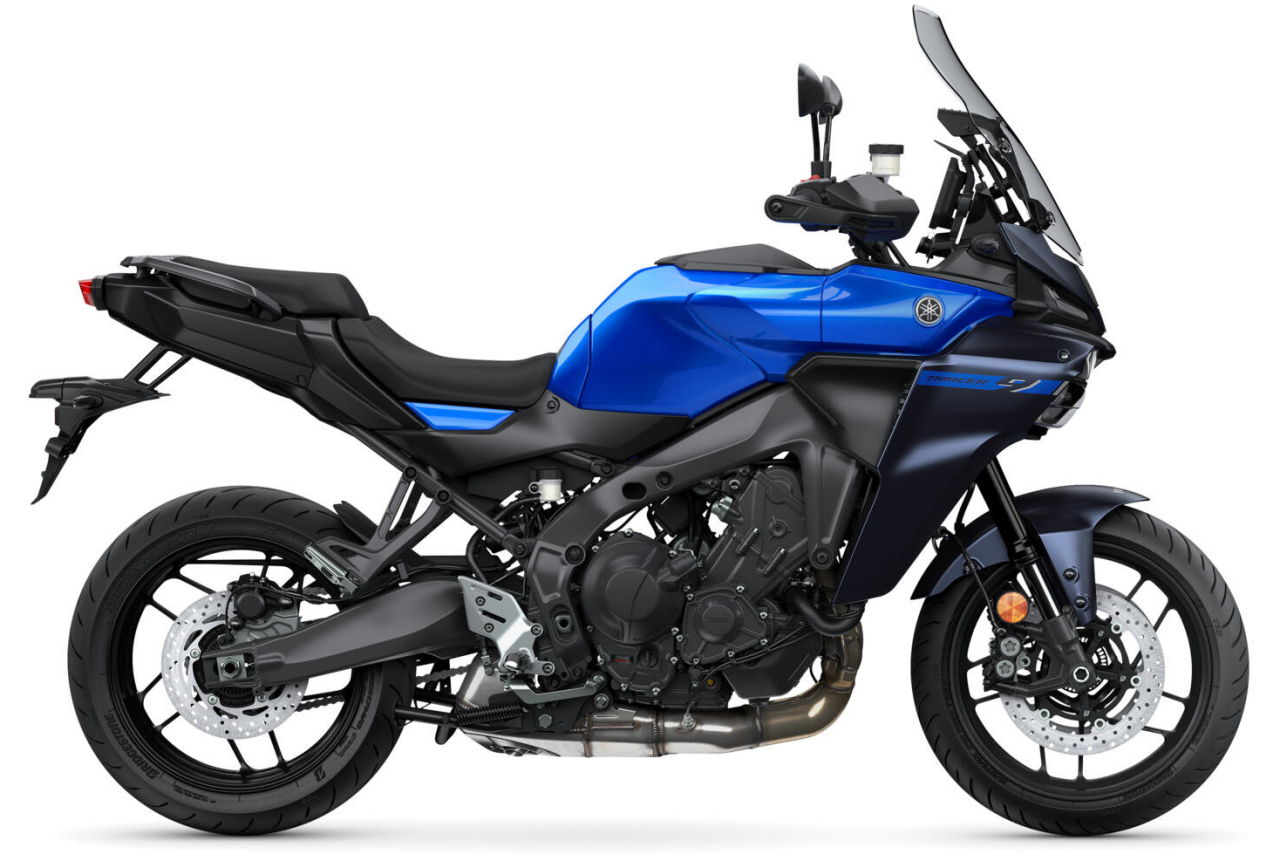 画像: YAMAHA TRACER 9 / Y-AMT Power Blue 2027年モデル(欧州仕様) 総排気量:890cc エンジン形式:水冷4ストDOHC4バルブ並列3気筒 シート高:845-860mm 車両重量:219kg(Y-AMT=224kg)
