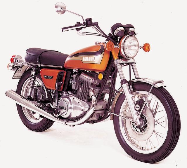 画像: CBに続けといわんばかりに各メーカーも750ccを登場させていた70年代前半、それぞれエンジンは独自の構造で勝負していた。均質化された現在のバイクより個性豊かとも言えるし、模索していた時代だったのである。 写真は、YAMAHA TX750 1972。スリムで警戒というコンセプトはヤマハ4スト第1号車であるXS-1と同じだが、10馬力アップの心臓部にはカウンターバランサーを組み込み、スポーツユースに対応。豪快な乗り味と排気音が魅力だった。当時価格:38万5000円/©モーターマガジン社