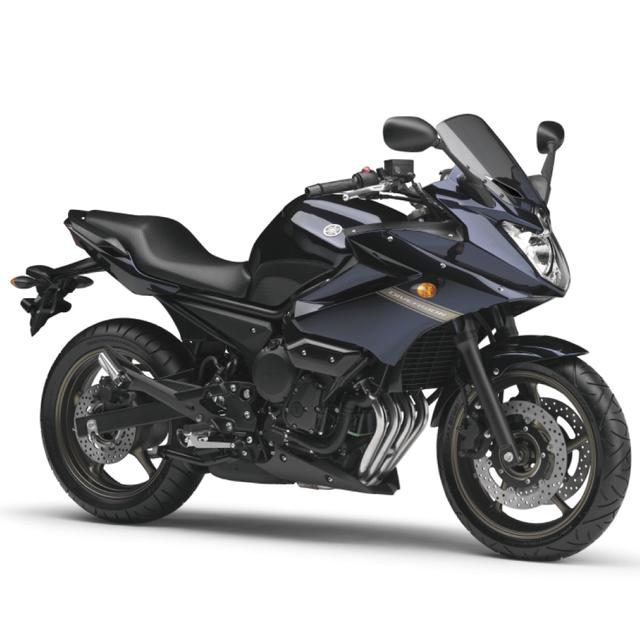 画像: YAMAHA XJ6N/DIVERSION/DIVERSION F|懐かしいディバージョンという名前が帰ってきた。FZ6のエンジンを流用しているけれど、専用設計された部分も多い。よりスカイやすくするためにFZ6より低中速重視のセッティング。ディバージョンのネイキッドモデルがXJ6Nだ。