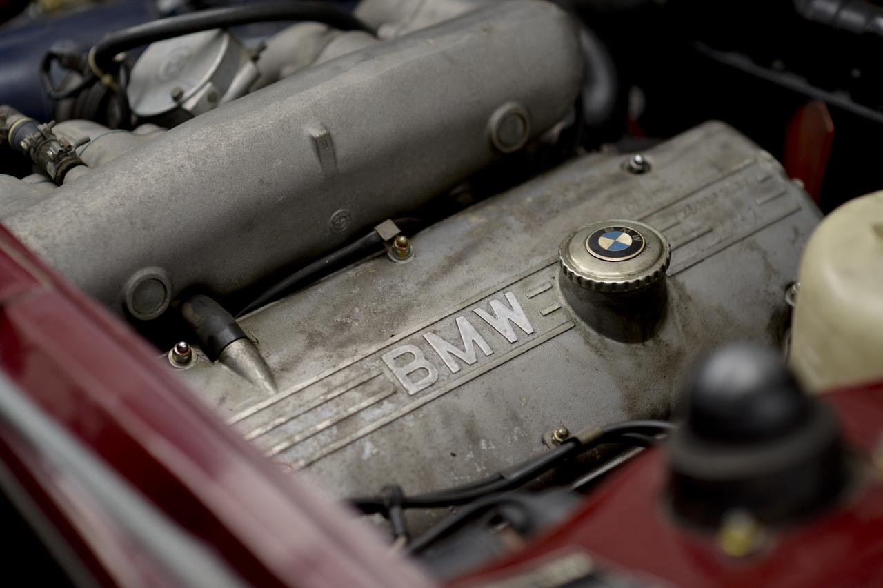 画像: 撮影当日もスタジオまで自走できた2002tii。