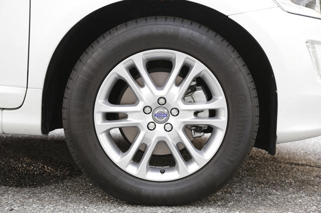 画像: 標準装着しているのはコンチネンタルのコンチエココンタクト5 for SUV。サマータイヤなので雪道走行には適さない。