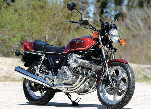 画像: 写真:松川 忍 協力:ウエマツ。 この車両(上の写真)は、1978年式の初期型でフルノーマル状態だそうです。絶版車整備・販売で超有名なウエマツでは、453万6000円(税込)で売っていたそうですが、いまでもあるのかなーないかなーないだろうなー