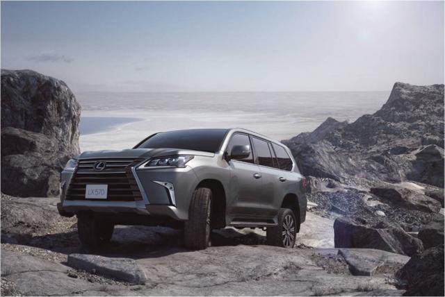 画像: LEXUS LX の試乗プログラムとして、ダウンヒル、ジャンプなど、エキサイティングな特設コースを走破する「OFF-ROAD SAFARI WITH LX」を用意。(写真はイメージ)