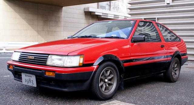 画像: カローラレビン(AE86型)
