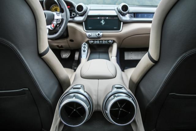 画像1: ここからはMotor Magazine誌未公開画像でGTC4ルッソをさらに詳しく