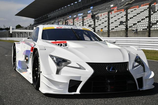 画像: 8月26日、世界初公開されたレクサスの2017マシンはやはりLC500がベース。（写真：井上雅行）