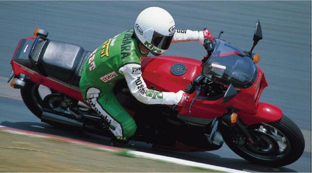 画像2: (オートバイ©モーターマガジン社) www.motormagazine.co.jp