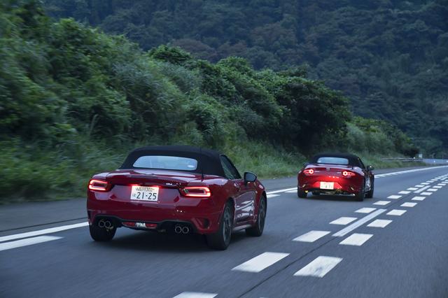 画像: アバルト124スパイダーはしっとりしていてロードスターは軽快な走り。足まわりのセッティングやタイヤの銘柄とサイズ、そして車両重量の違いによって、この2台の乗り味は異なっている。