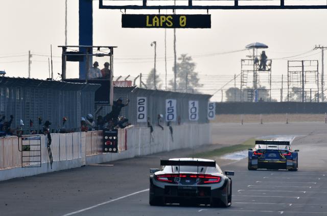 画像7: 微笑みの国へ祈りをこめて
【スーパーGT選手権 Rd07】タイ王国 ブリーラム戦