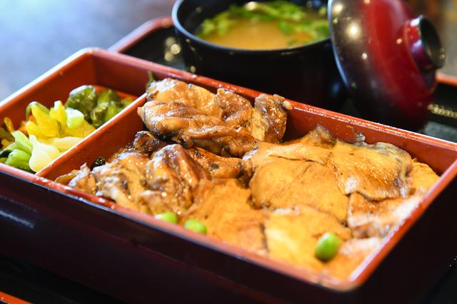画像: 昼食は鳥飯。群馬県民のソウルフードとも言われていようだ。とてもおいしくいただきました。