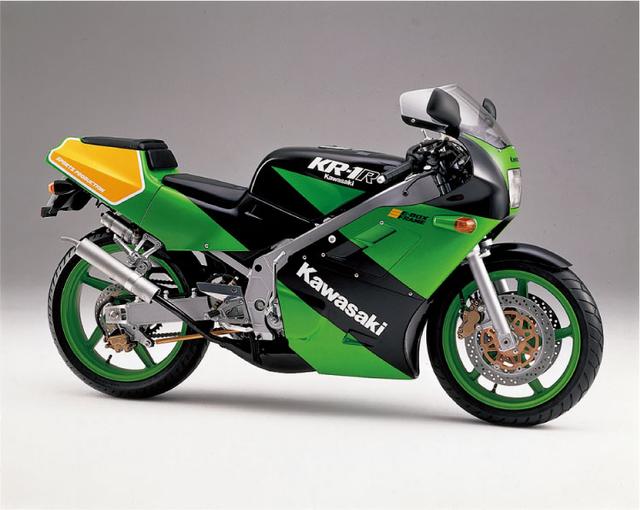 画像3: (日本のバイク遺産 -レーサーレプリカ年代記-©モーターマガジン社) www.motormagazine.co.jp