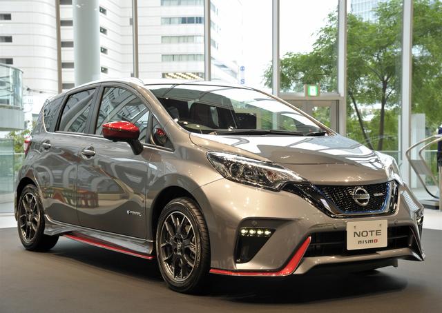 画像: 発表会場に展示されていた、ノートe-POWERのNISMOバージョン。来月には発表されるらしい…。