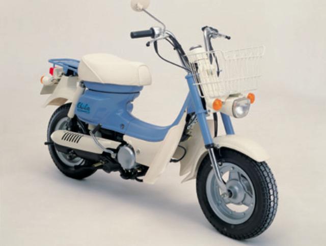 画像: ●空冷2スト・ピストンリードバルブ単気筒 ●49cc ●3.6PS/6500rpm ●0.44kg-m/4500rpm ●67kg ●3.50-10・3.50-10 ●9万9000円 ©オートバイ別冊付録 不朽の日本車102年史