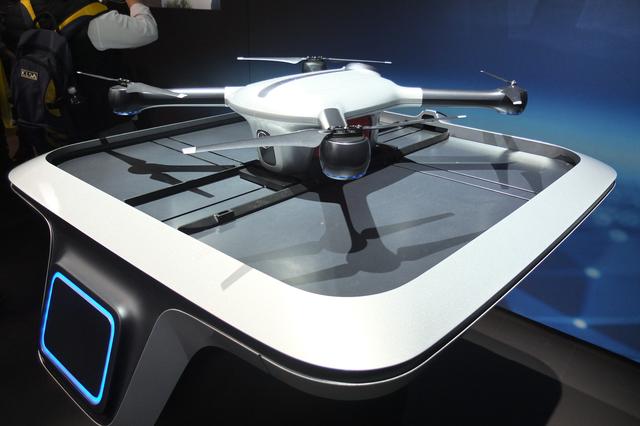 画像: Vision Van用のドローン。2kg、3L以内のデリバリーが可能だ。