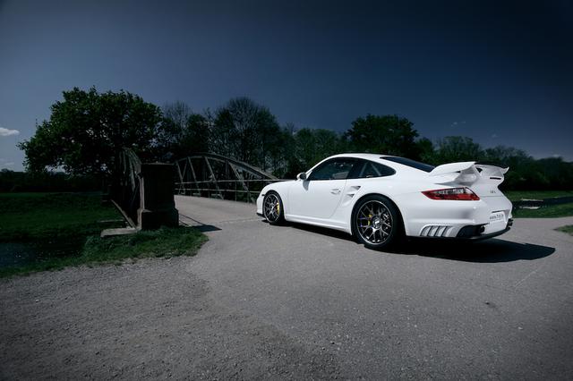 画像: CH-Rのサイズバリエーションは、18インチから20インチまで。911の他、BMW Mやゴルフ TCRなどにも似合う。
