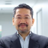 画像: 西岡 靖之(にしおか・やすゆき)氏 法政大学 デザイン工学部 システムデザイン学科 教授 インダストリアル・バリューチェーン・イニシアチブ(IVI)理事長 1985年、早稲田大学理工学部機械工学科卒業。国内のソフトウェアベンチャー企業勤務を経て、1996年に東京大学大学院博士課程修了。工学博士。東京理科大学理工学部経営工学科助手、法政大学工学部経営工学科専任講師、同助教授を経て2003年に同教授。2005年、法政大学工学部システムデザイン学科教授。2007年より法政大学デザイン工学部システムデザイン学科教授。 2015年6月に発足したインダストリアル・バリューチェーン・イニシアチブ(Industrial Value Chain Initiative: IVI)の発起人であり、理事長を務める。NPO法人ものづくりAPS推進機構副理事長。 著書に『サプライチェーン・マネジメント―企業間連携の理論と実際』(共著、朝倉書店、2004年)など。