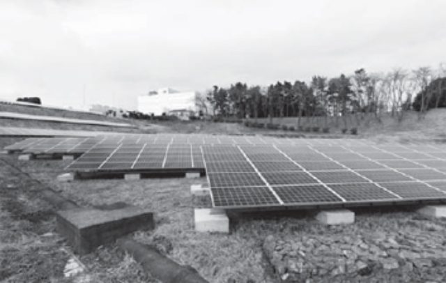 画像: 太陽光発電パネル