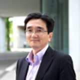 画像: 森川 博之氏 東京大学 先端科学技術研究センター 教授 1987年、東京大学工学部電子工学科卒業。1992年東京大学大学院工学系研究科博士課程修了。1997年東京大学大学院工学系研究科助教授。1997~98年コロンビア大学客員研究員。2002~2006年NICTモバイルネットワークグループリーダーを兼務。2006年東京大学大学院工学系研究科教授。2007年より現職。新世代M2Mコンソーシアム会長、OECD/CDEP副議長等。「社会基盤としてのICT」「エクスペリエンスとしてのICT」といった二つの視点から、センサネットワーク、ビッグデータ/M2M/モノのインターネット、無線通信システムなどの研究を手掛けている。