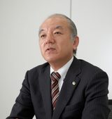 画像: プロフィール 松原孝之 (まつばらたかし) 株式会社日立システムズ 社会インフラ事業グループ 主任技師。1980年、日立電子サービス株式会社(現・日立システムズ)に入社。大型汎用コンピュータ周辺装置の保守機能の設計・開発、保守を経て、2003年から金融のセールスエンジニアを担当。2012年に東日本地域グループの事業企画部配属となり、ヘルスケア事業を新規開拓する。同事業の担当を継続し、2014年より現職。