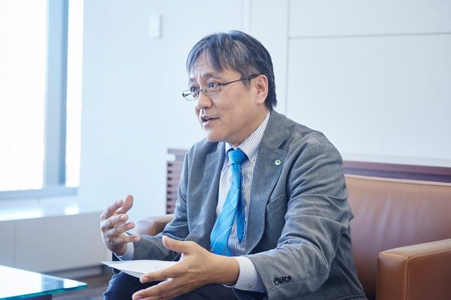 画像: 企業をつなぎ、将来を見据えるコンサルティングファームの役割