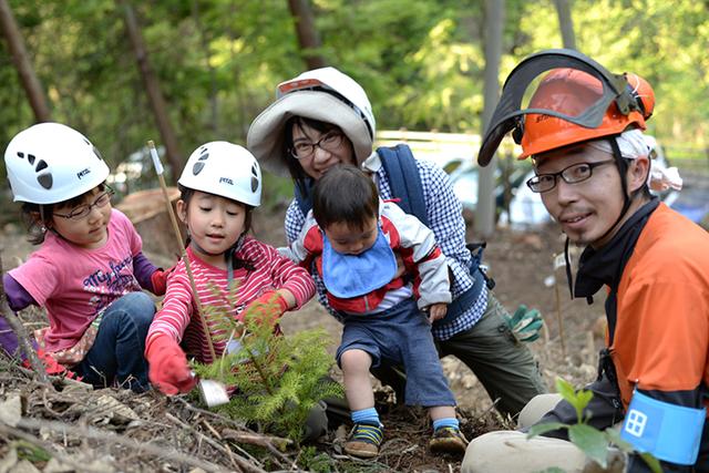 画像: 東京美林倶楽部の植え付けイベントの様子