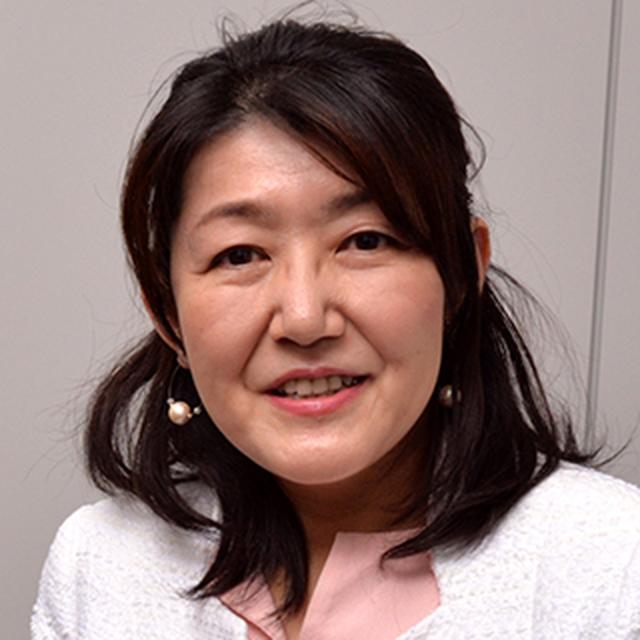 画像1: 白河 桃子 少子化ジャーナリスト、相模女子大学客員教授 東京都生まれ、住友商事、外資系金融などを経て著述業に。婚活、妊活、就活、 キャリアプランなど女性のキーワードについて発信する。 山田昌弘中央大学教授とともに、「婚活」を提唱し、 「婚活ブーム」を巻き起こす。少子化対策、女性のライフデザイン、キャリア、 ワークライフバランス、ダイバーシティ、働き方改革などがテーマ。 現在、少子化ジャーナリスト、作家、相模女子大学客員教授、 昭和女子大学女性文化研究所客員研究員として多方面で活躍。著書多数。
