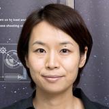 画像: 岡島礼奈(おかじまれな) 1979年鳥取市生まれ。東京大学理学部天文学科卒、同大学院理学系研究科博士課程天文学専攻修了(理学博士)。ゴールドマン・サックス証券戦略投資部を経て、2009年にコンサルティング会社「エルエス・パートナーズ株式会社」を起業し、日本企業の新興国進出をサポートする。出産を機に同社を退職し、2011年9月に株式会社ALE(エール:東京都港区)を設立、代表取締役に就任。国内の宇宙工学研究者と提携し、人工流れ星によるエンターテインメントビジネスを展開。2019年、世界初の人工流れ星イベントを瀬戸内海上で開催予定。