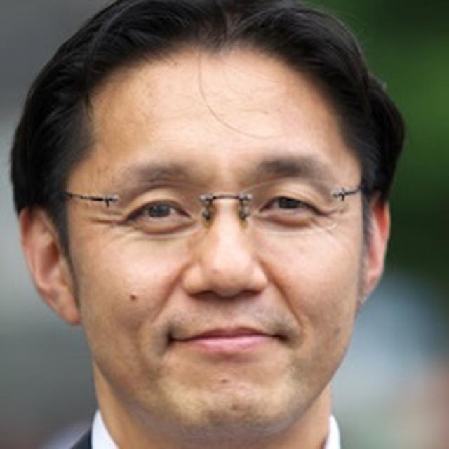 画像: 星野達也氏 株式会社ナインシグマ・ジャパン 顧問。一般社団法人オープンイノベーション促進協議会理事。 東京大学工学部地球システム工学科卒業、同大学院地球システム工学科修了。ルレオ工科大学(スウェーデン)客員研究員、三井金属を経て、2000年、マッキンゼー・アンド・カンパニー入社。製造業界を中心に、経営戦略策定、新規市場参入、マーケティング、コストカットなど多数のプロジェクトに従事。2006年、ナインシグマ・ジャパンの設立に参画し、100社を超える大手メーカーのオープン・イノベーション支援に携わる。著書に『オープン・イノベーションの教科書』(ダイヤモンド社)など。