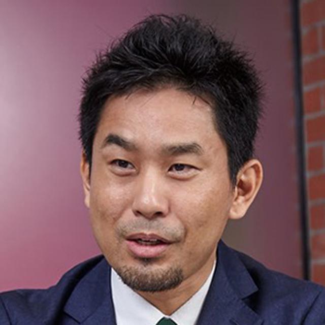 画像: プロフィール:坂井洋平(さかいようへい) 1978年、兵庫県生まれ。徳島大学工学部光応用工学科卒業。2001年、旧・J-フォン西日本株式会社に入社。2004年に退社してWebデザイン・コンサルティング会社を起業。2008年にソフトバンクモバイル株式会社(現・ソフトバンク株式会社)に入社し、ディズニーモバイルやLGBTマーケティングなどのサービス企画を務めた。以後e-kakashiプロジェクトの事業・商品企画開発を推進。現在、ソフトバンクグループのPSソリューションズ株式会社 CPS事業本部 農業IoT事業推進部 部長を務め、ソフトバンク株式会社 ITサービス開発本部 CPS事業推進室 担当課長を兼任。