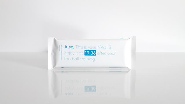 画像: アーティファクト Personalised meal bar (Centralised & Curated) 提供されたユーザー情報をもとに、必要な栄養素のみならず、食べるタイミングまで個人向けにカスタマイズされている。