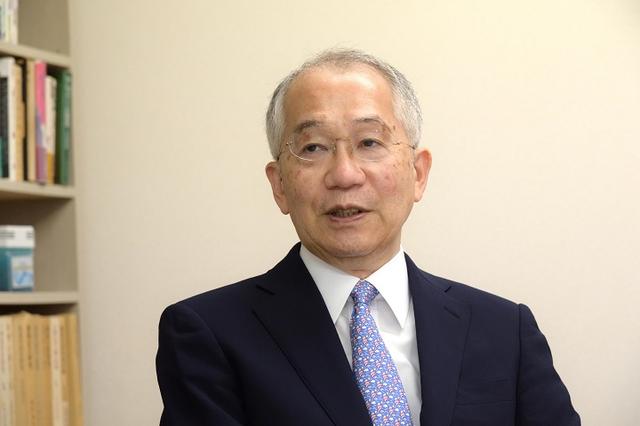 画像: 人と人は契約と法律で結びつく