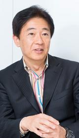 画像: これからのITの役割は何か、そのために今注目すべきポイントはどこなのか――。 当社の未来サービス研究所の研究所員と、アレックス代表取締役社長兼CEOの辻野晃一郎氏の熱い話し合いは、ITからビジネスへと幅広い話題に及びました。後編では、「After Internet」の世界で起きている変化の本質と、日本企業が生き残るためのイノベーションへの取り組みについての議論をお伝えします。 辻野 晃一郎(つじの こういちろう) プロフィール: 1957年福岡県生まれ。 1984年に慶應義塾大学大学院工学研究科を修了し、同年ソニーに入社。入社後、VAIO、スゴ録、コクーンなど、ソニーの主力商品を次々と生み出す。2006年にソニー退社後、翌年、グーグルに入社。2009年にグーグル日本法人代表取締役社長に就任。 2010年4月にグーグルを退社し、アレックス株式会社を創業。著書に『グーグルで必要なことは、みんなソニーが教えてくれた』『成功体験はいらない』がある。