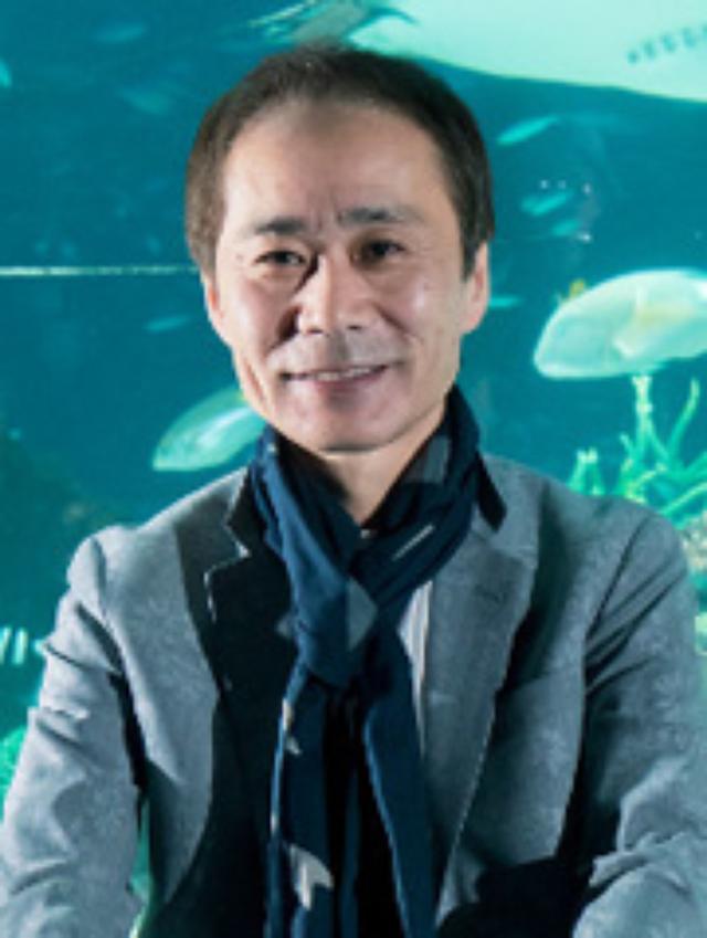 画像: プロフィール 水族館プロデューサー 中村 元(なかむら はじめ) 1956年三重県生まれ。1980年大学卒業後、鳥羽水族館に入社。飼育係やアシカのトレーナーを経験。企画室長などを経て副館長に就任。2002年鳥羽水族館を退社、フリーランスの「水族館プロデューサー」となる。2002年、新江ノ島水族館プロデュースと展示監督。2011年、サンシャイン水族館をプロデュース。2012年、山の水族館をプロデュース。著書多数。