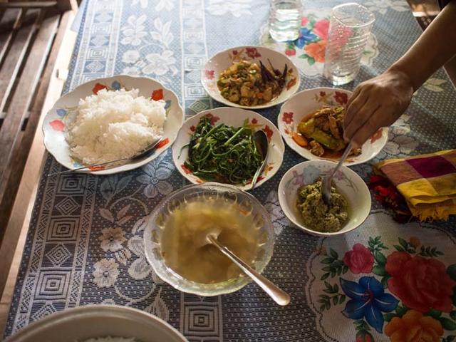 画像: タダ飯を食べ続ける重さ