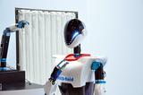画像: THX社のブースで。本来アクチュエーターを製作されているそうだが、当社のを使えばこんなに滑らかに動くということを証明するためにこのロボットを作ったとのこと。なかなかカッコいい